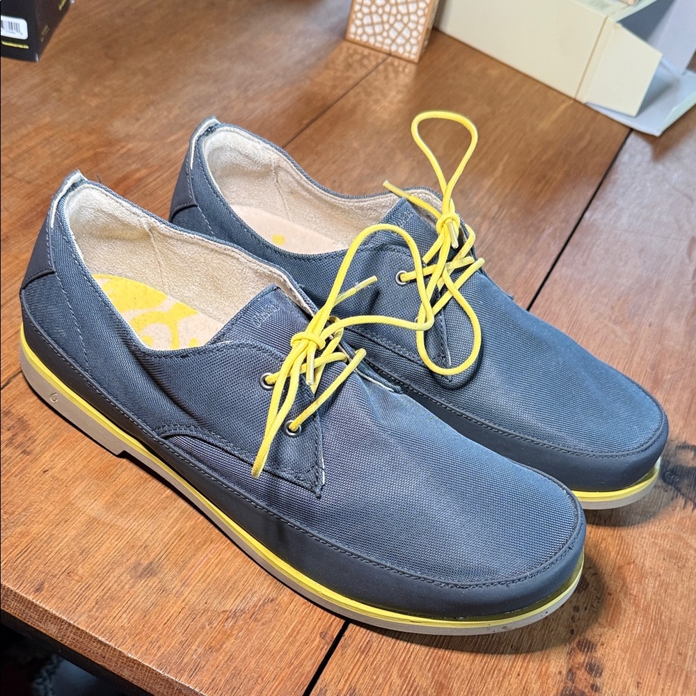 OluKai Men's Navy Honolulu Lace Mesh Shoes with Yellow Laces